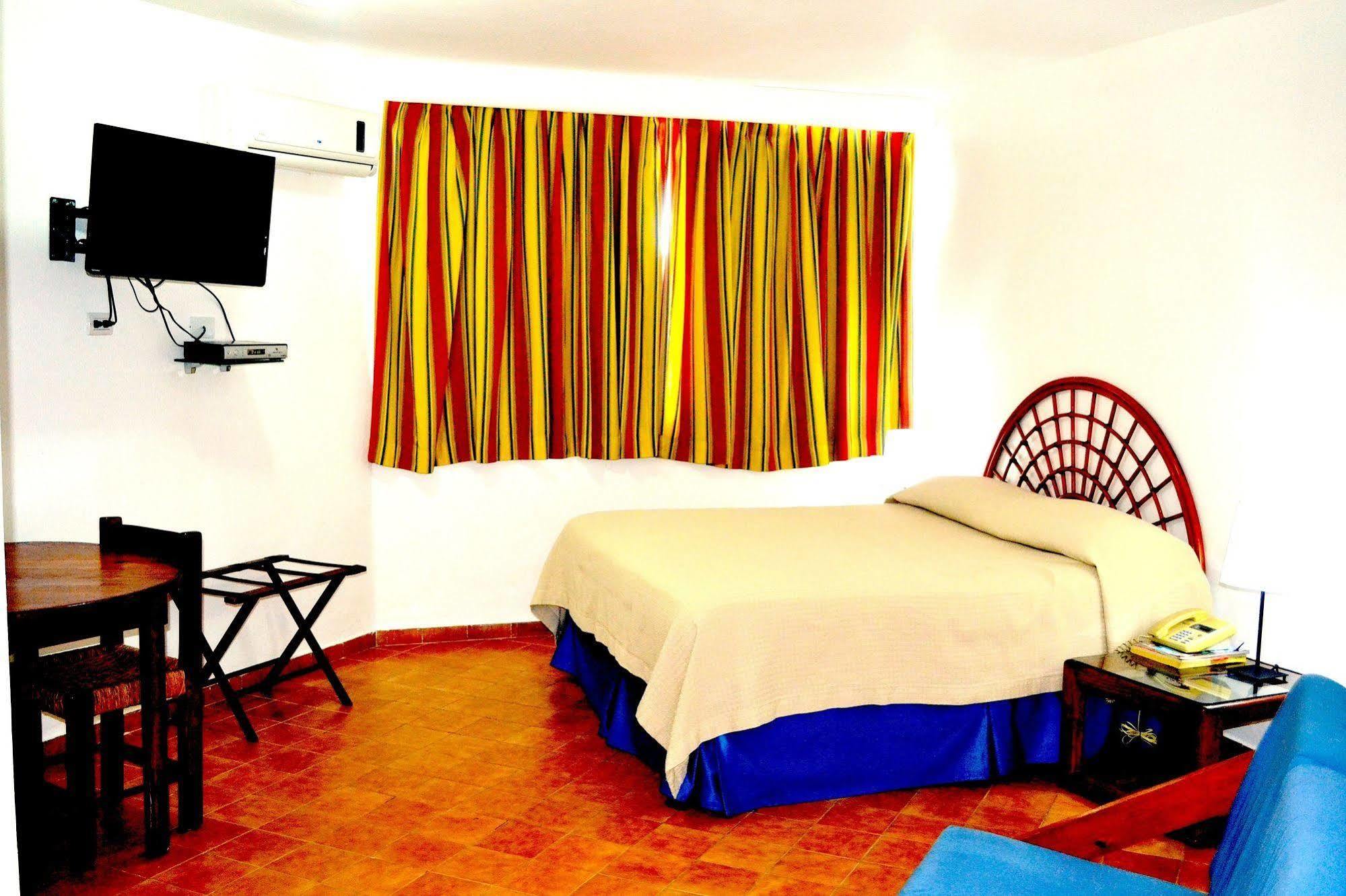 Aparta Hotel Plaza Del Sol 산토도밍고 외부 사진